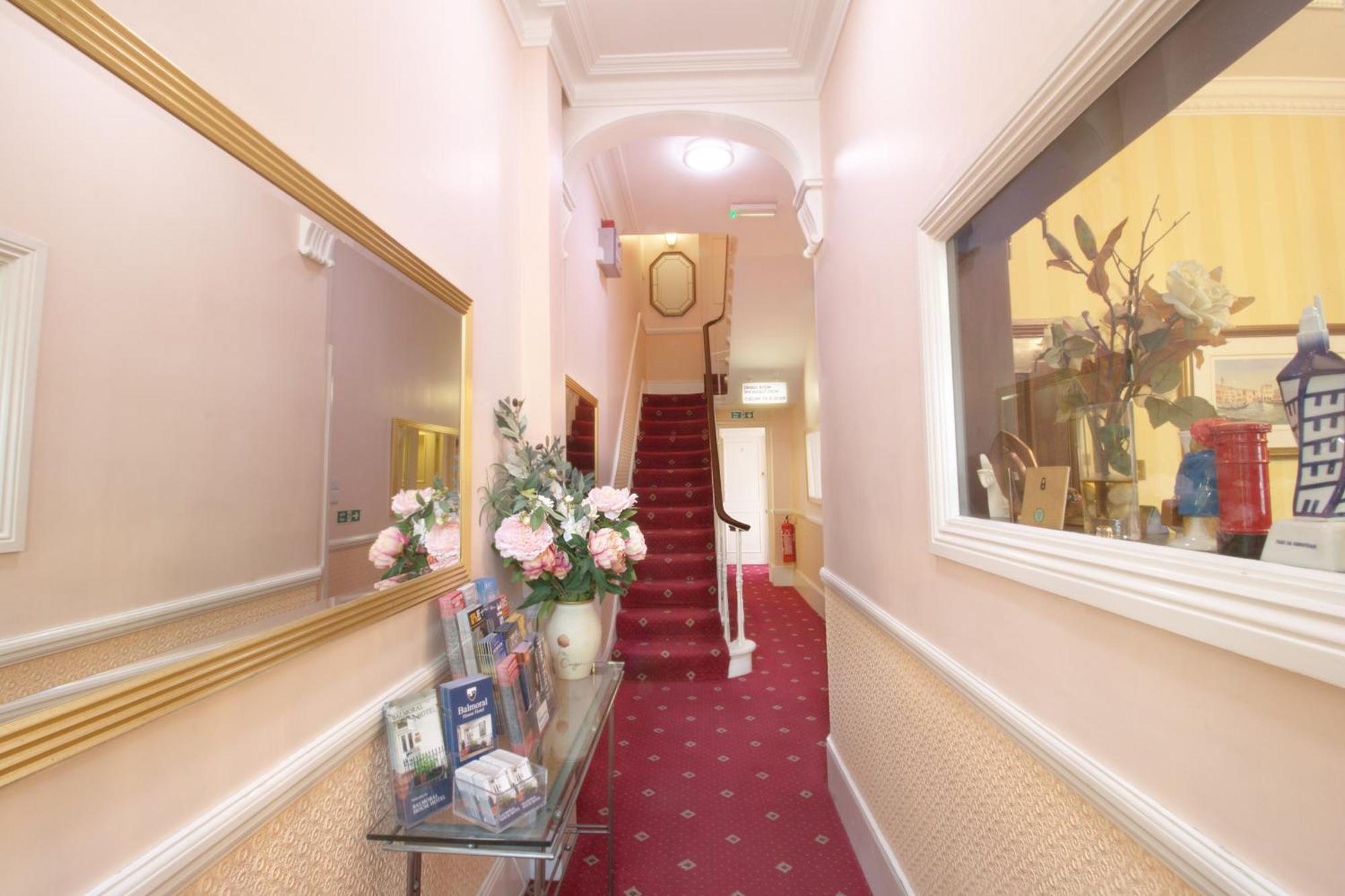 Balmoral House Hotel London Exterior photo